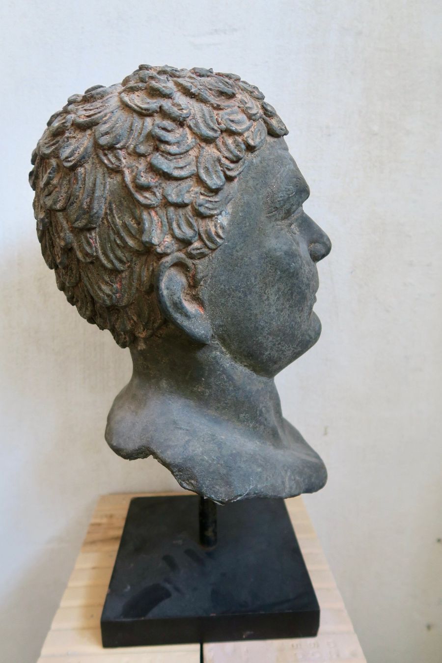 Sculture & Statue: antiker Bronzekopf eines Römers 19 Jh – Usato da Wädenswil venduto da Turusukko 5