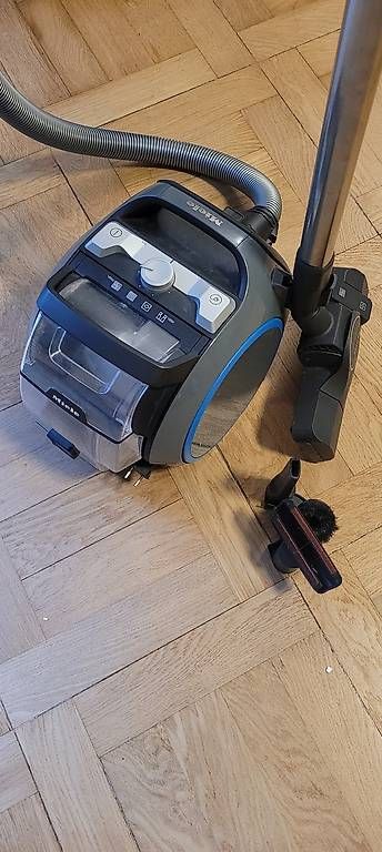 Aspirateurs & Accessoires: Miele CX1 Boost – D'occasion à Grand-Lancy par Selfa1984 1