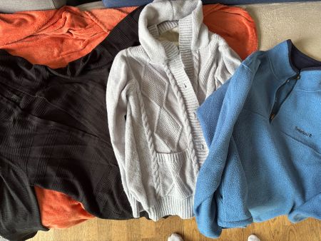2 Jacken M + S / 1 Pullover M