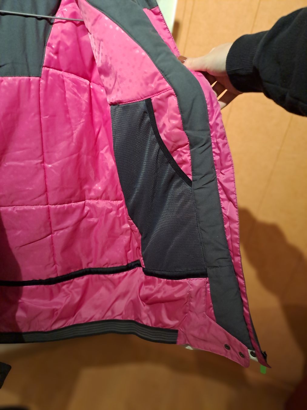 Roxy Giacche & Cappotti: Veste de ski Roxy, taille 16 ans ou S – Usato da Valeyres-sous-Montagny venduto da Romy. 4