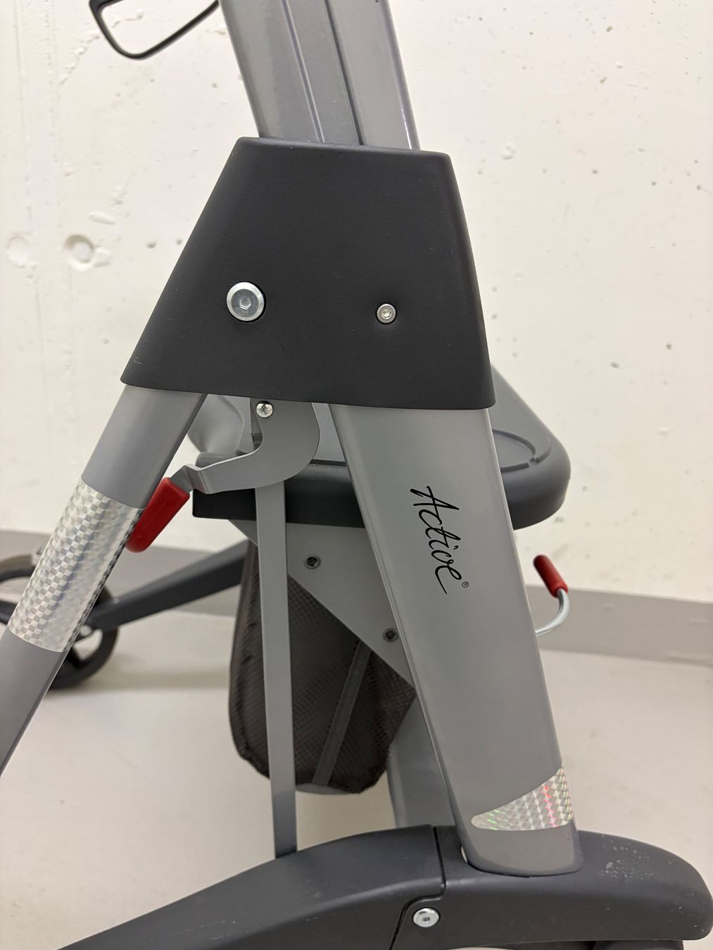 Gehhilfen: ROLLATOR Active Access -Testsieger Kassensturz NP 320- – Gebraucht aus Unterägeri von Sportster0 5