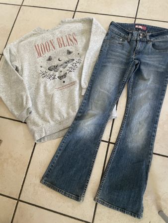 H&M Sweatshirt neu und Chio Jeans  Gr. 146 
