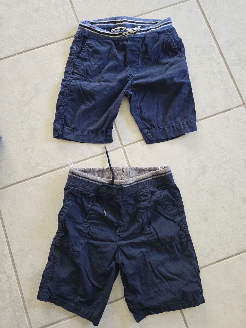 Hosen: Shorts / Hose Gr 122 – Gebraucht aus Lostorf von Venice16