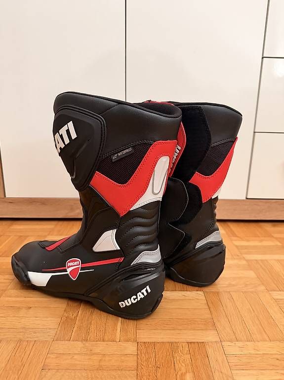 Scarpe da uomo: Ducati Alpinestars Motorradstiefel Gr. 45 – Usato da Kriens venduto da R98K 3