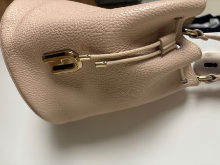 Furla Beuteltasche nude/rosé