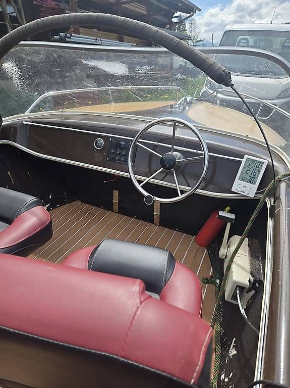 Barche: Schönes Oldtimer Motorboot – Usato da Schwyz venduto da inf_hjl7 3