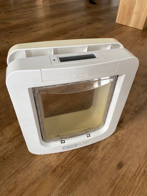 Gattaiole: Katzentüre SureFlap XXL – Usato da Wuppenau venduto da lie_dhq8