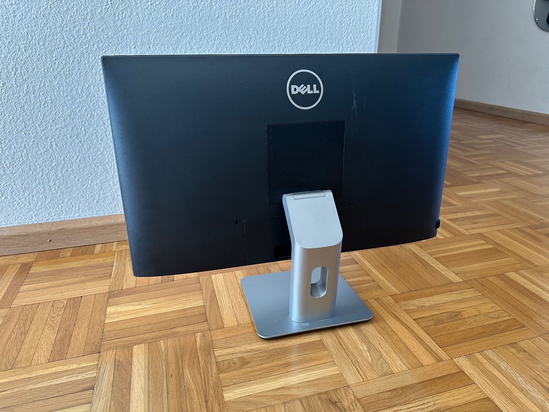 Dell Monitor: 24“ Bildschirm von Dell – Usato da Neuenhof venduto da tat_qm6s 2