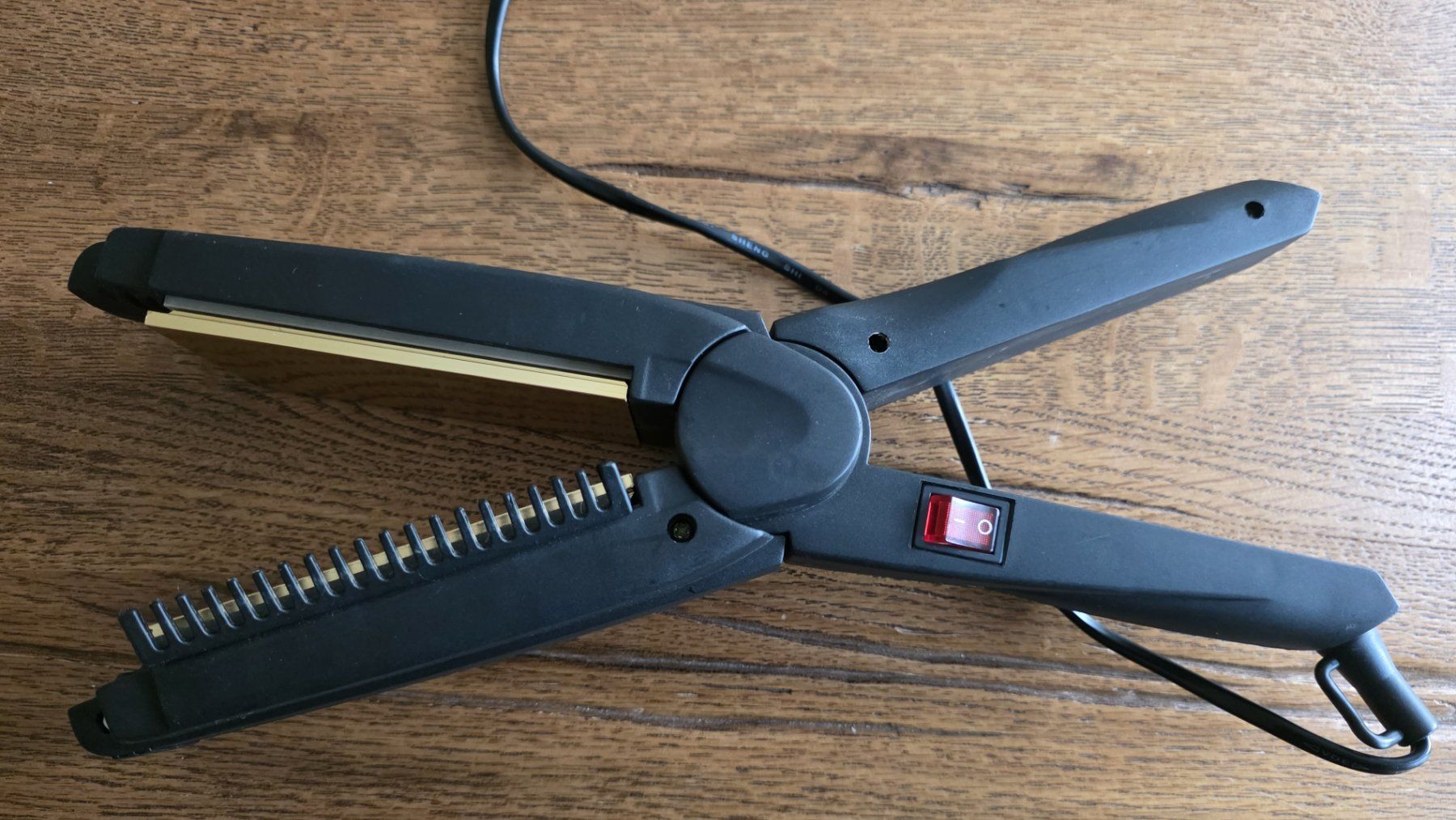 Piastre & Arricciacapelli: Haarstyling-Gerät mit austauschbaren Platten – Usato da Basel venduto da sci_67ms 4