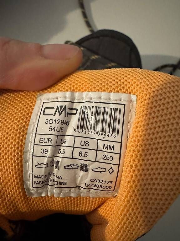 CMP Scarpe da donna: Kaum benutzte Trekkingschuhe Grösse 39 – Usato da Bern venduto da anolba 1