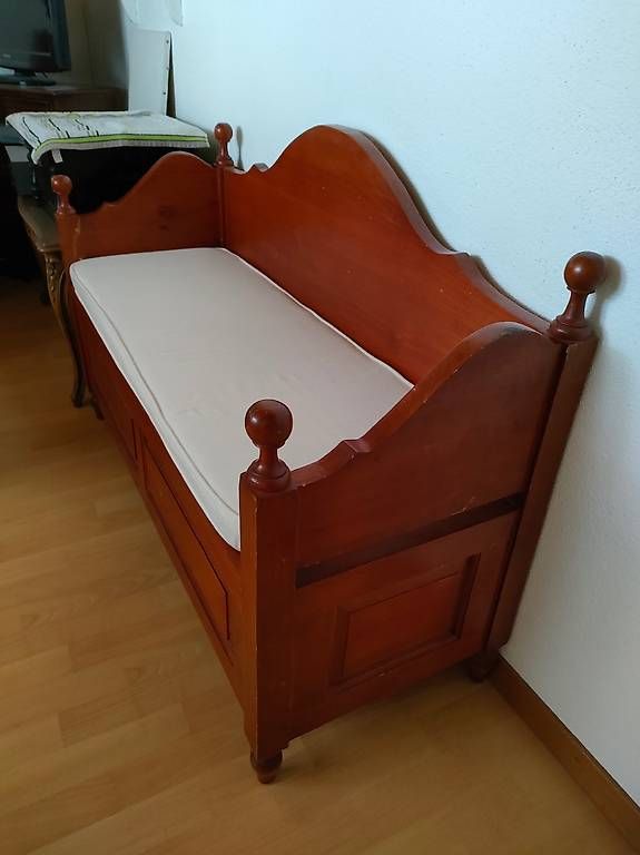 Bänke: Banc avec coffre – Gebraucht aus Montbrelloz von laz_2nsl