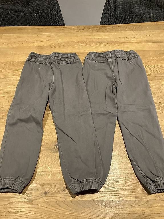 Pantalons: 2x Thermohose Gr.104 – D'occasion à Roggwil BE par waelchli87 1