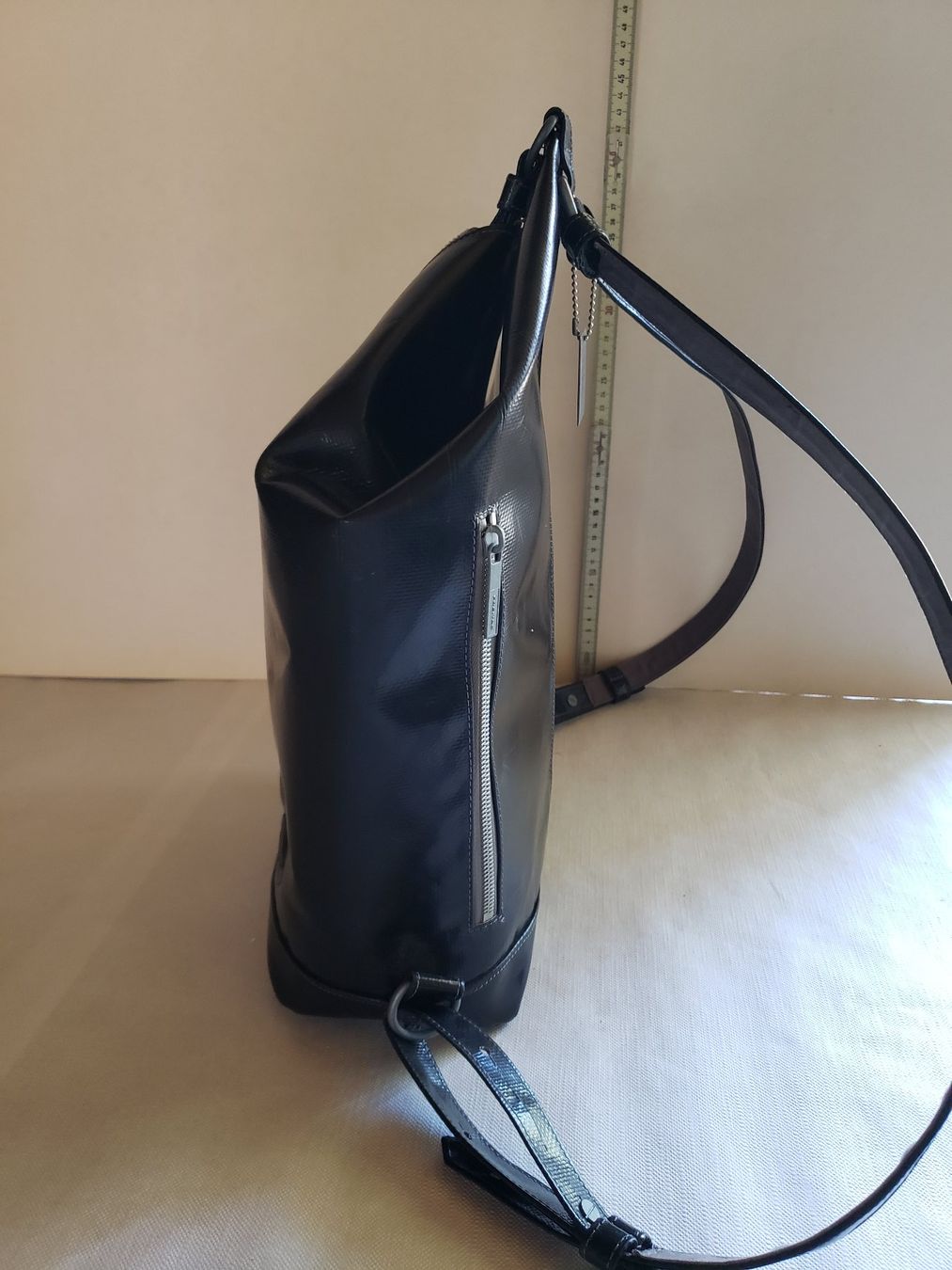 Freitag Rucksäcke: Freitag Woolf, Rucksack, Reference R123, schwarz – Gebraucht aus Loveresse von Gloveresse 3