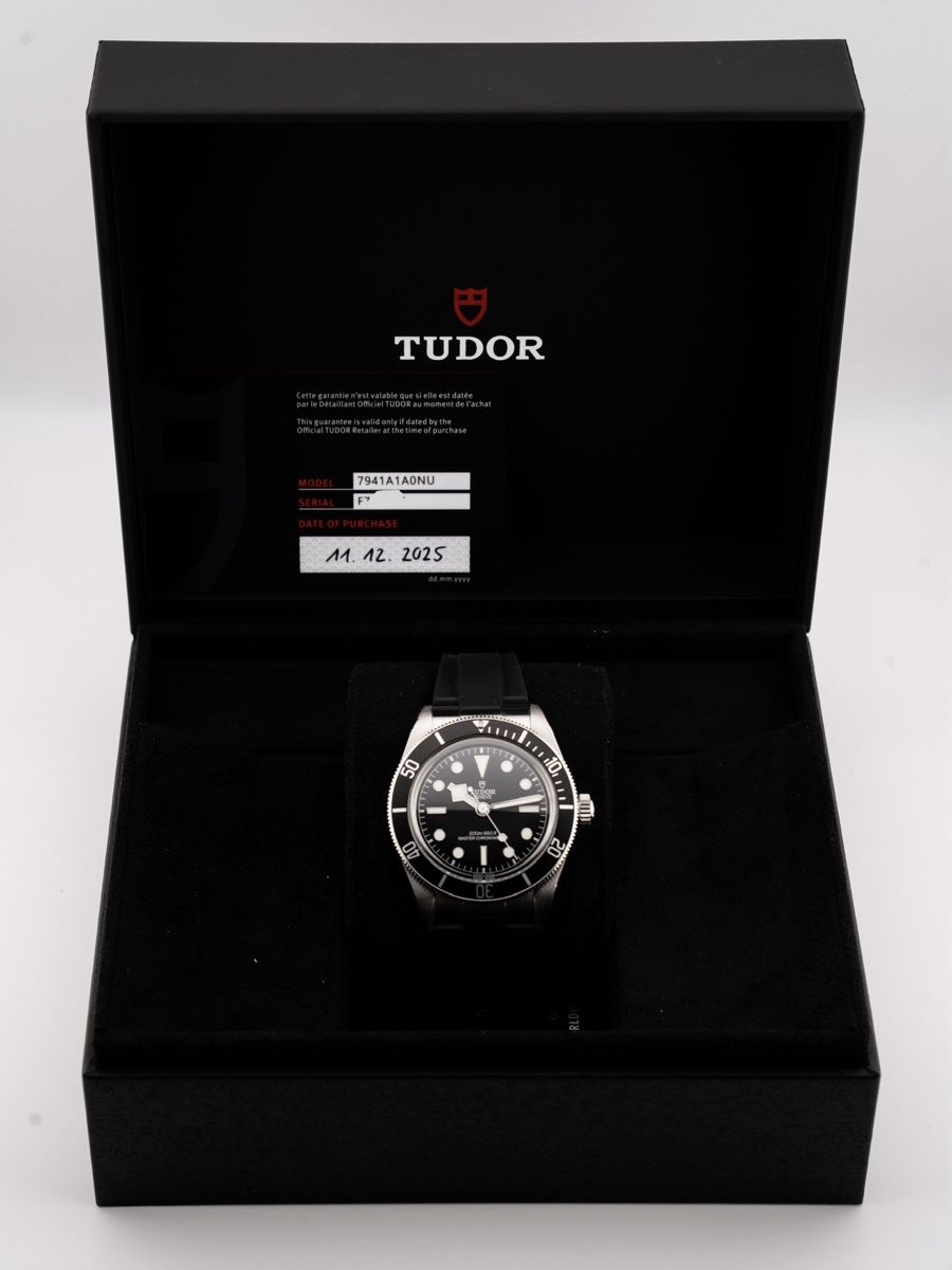 Tudor Montres: Tudor Black Bay 41 Monochrome – D'occasion à Zürich par Timely_Deals 6