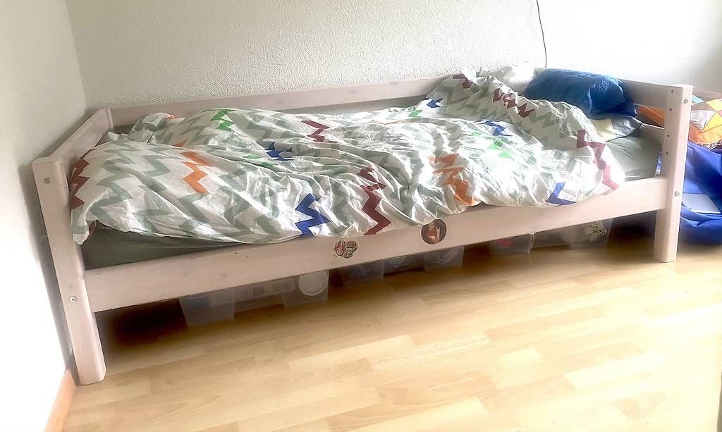 Letti: Hochbett – Usato da Herrenschwanden venduto da Gagarin78 2