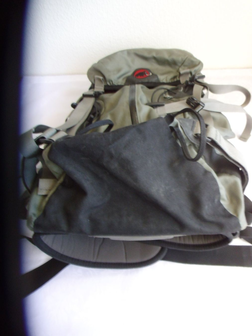 Mammut Zaini: Mammut Rucksack schwarz/grau – Usato da Walenstadt venduto da Pluisa 5