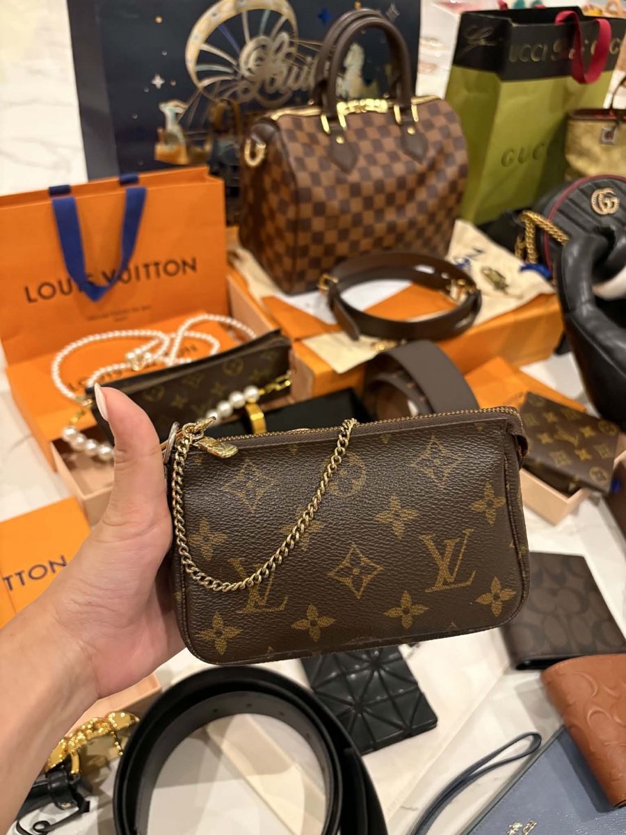 Louis Vuitton Borse da donna: Louis Vuitton mini Pochette Monogram full set – Usato da Widnau venduto da Pukpan_99 5