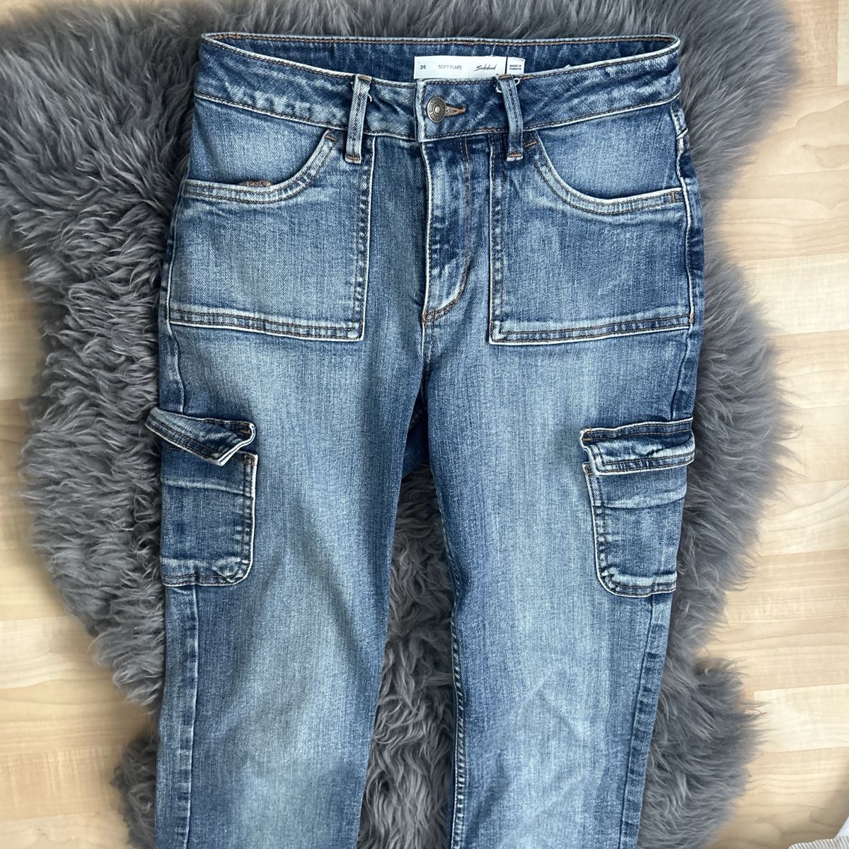 Jeans: Flared cargo Jeans – Nuovo (secondo la descrizione) da Sissach venduto da kate.granger 1