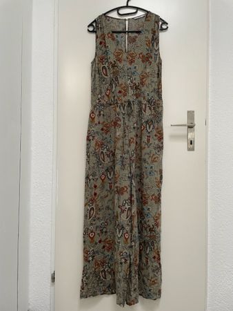 Jumpsuit mit Muster, Grösse M, Top Zustand