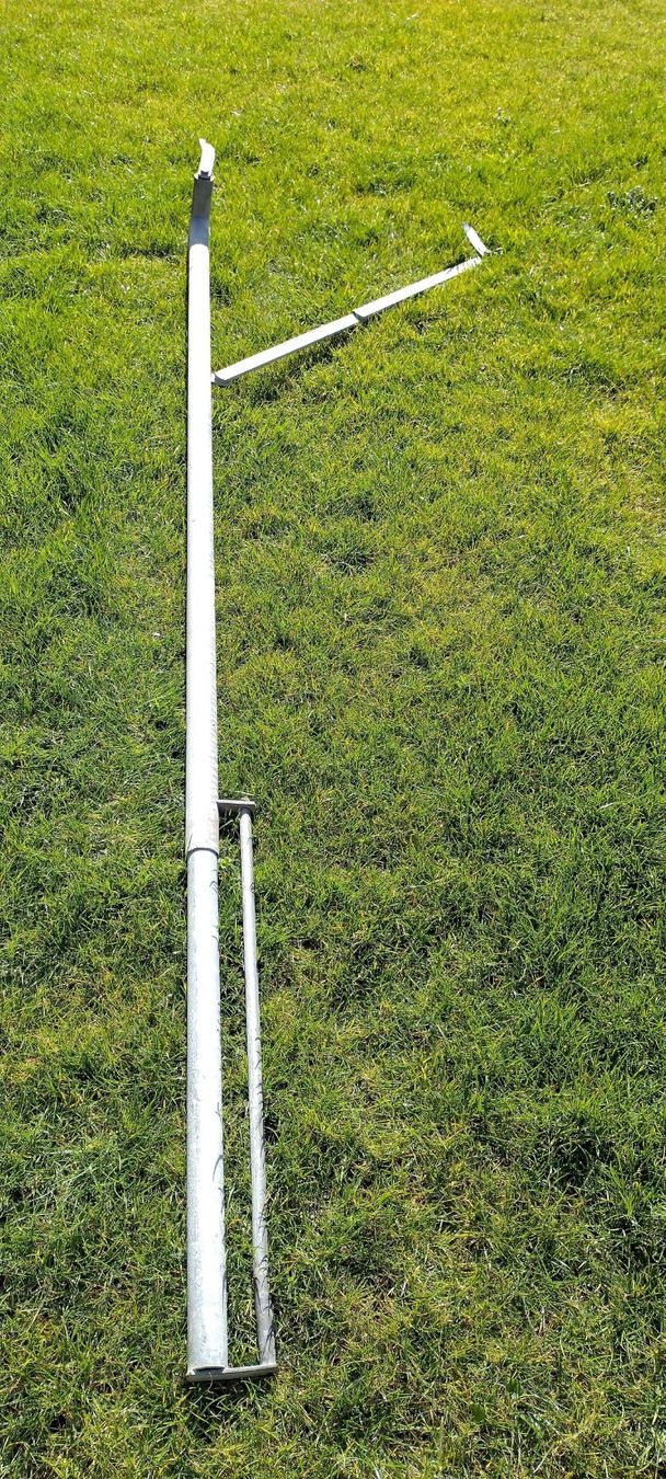Stewi Supporti a parete: STEWI Teppichklopfstange - Rarität – Usato da Güttingen venduto da romli 2