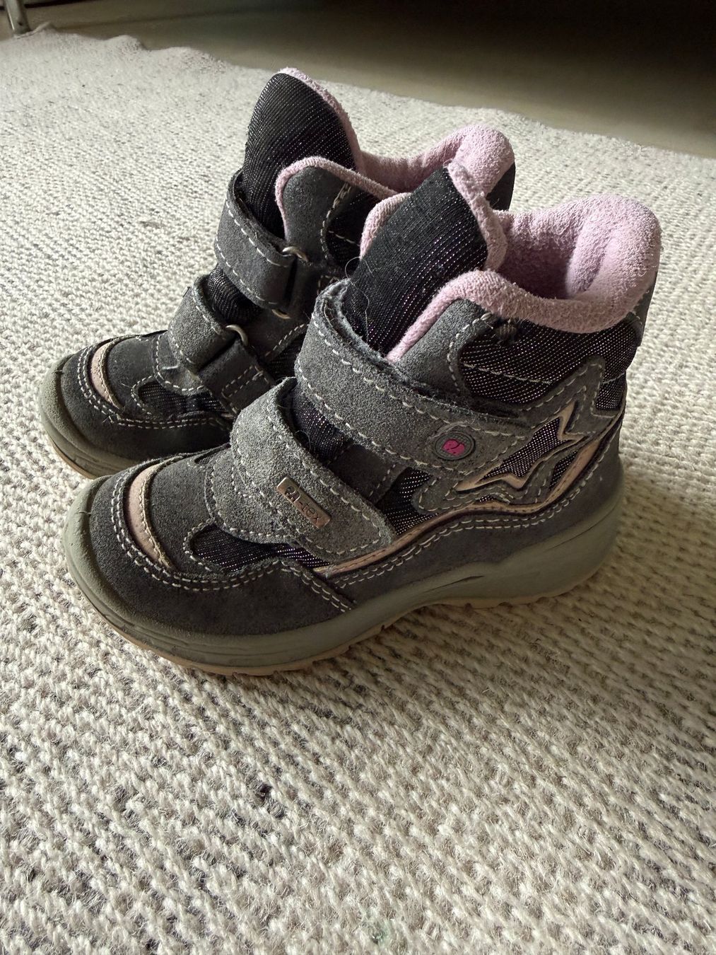 Scarpe per ragazzi: Schuhe Gr. 26 – Usato da Wil SG venduto da stonechat