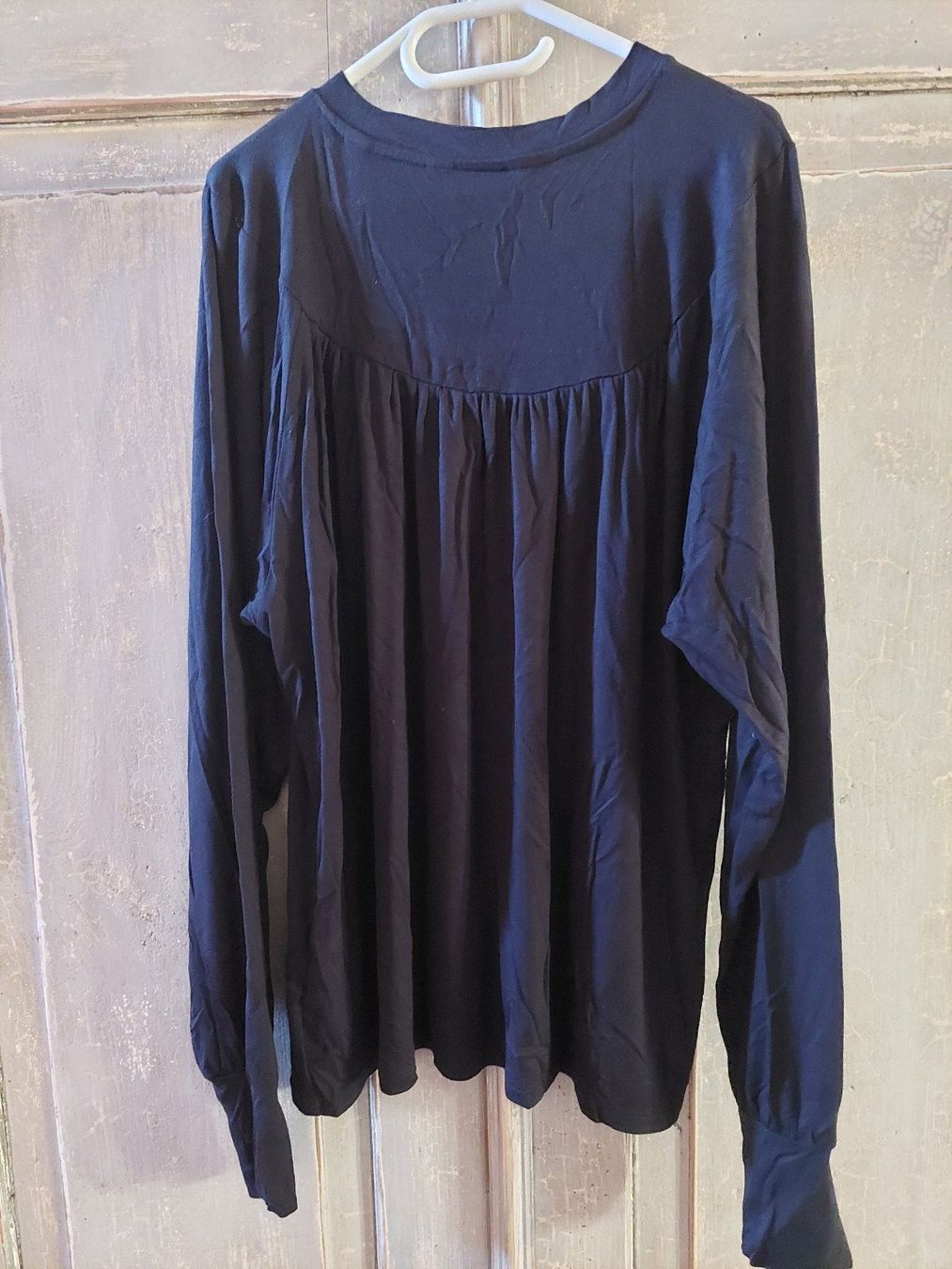 Maglioni & Felpe: Pullover schwarz 36/38 – Usato da Besenbüren venduto da piculo 1