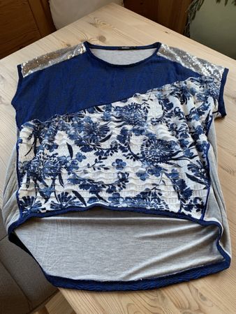 Desigual Shirt, Grösse XL, Sommerliches Design mit Paillette