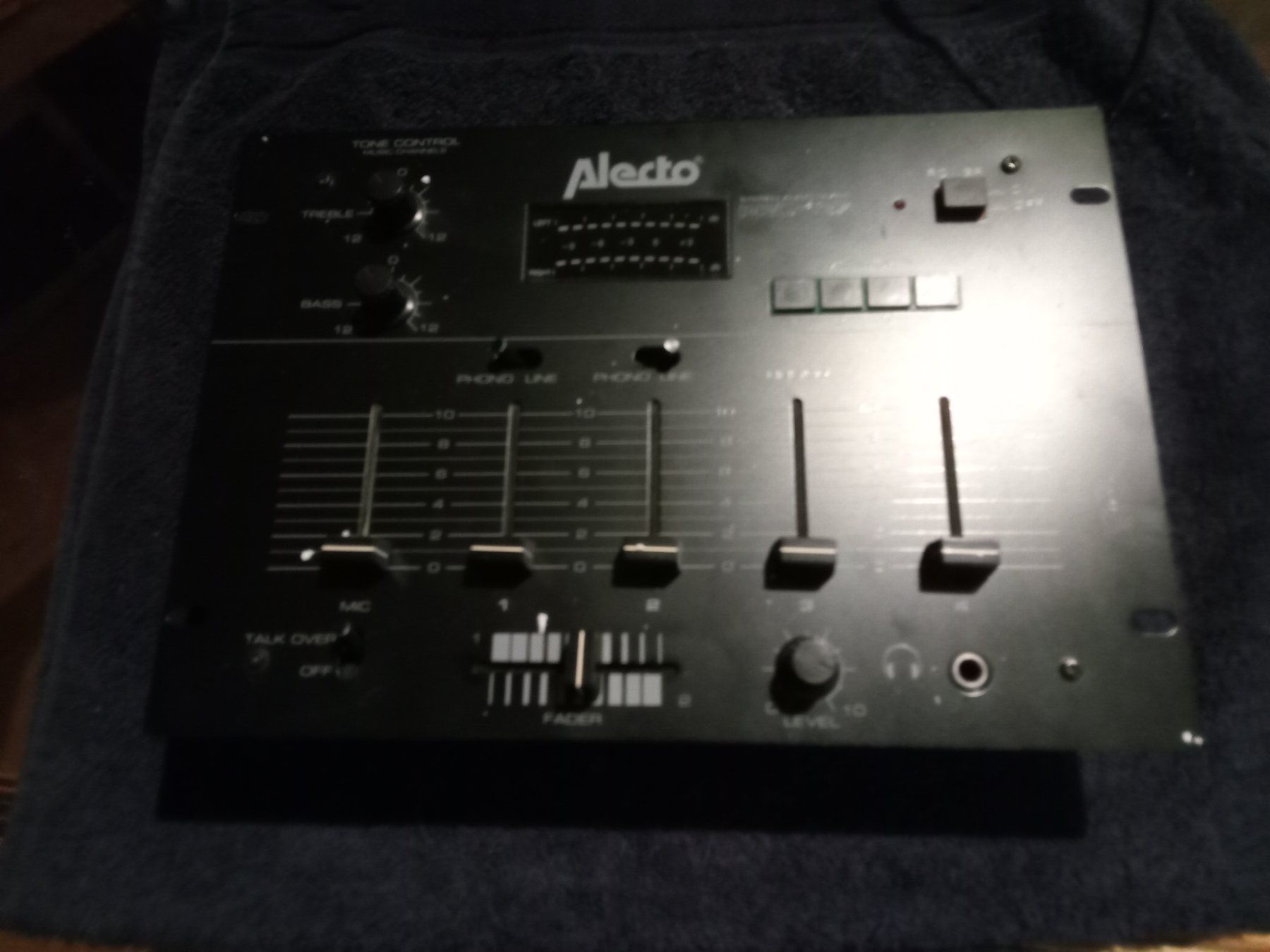 Console di mixaggio: Mischpult – Usato da St.Gallen venduto da fozzy68