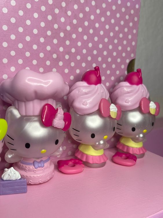 HELLO KITTY FIGURINES (Gebraucht) in Tavannes für CHF 10 – mit ...