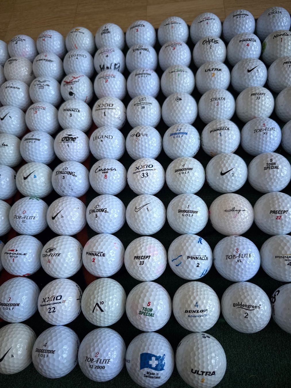 Bälle: 65 div. Golfbälle, guter Zustand – Gebraucht aus Münchenbuchsee von Mantik 1