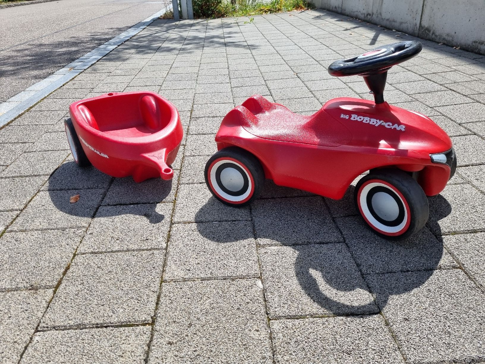 Veicoli per bambini: Bobby-Car mit Anhänger  – Usato da Muttenz venduto da Bergkamp01