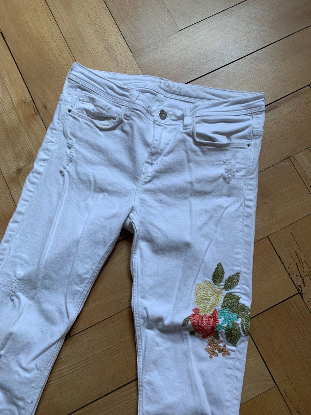 Zara Jeans: ZARA - Jeans weiss 40 – D'occasion à Zürich par Diazaio 1