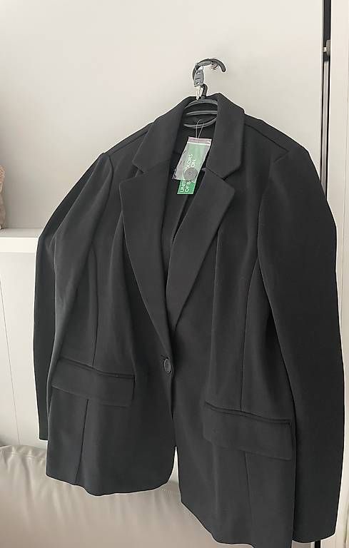 Giacche: Blazer nero Benetton  – Usato da Locarno venduto da ste_8rjr