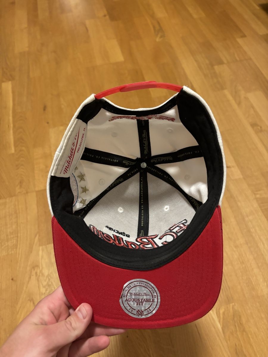 Bayern München Copricapi, berretti & cappellini: FC Bayern München Cap / Mütze / Kappe – Usato da Aarberg venduto da gocardz.shop 4