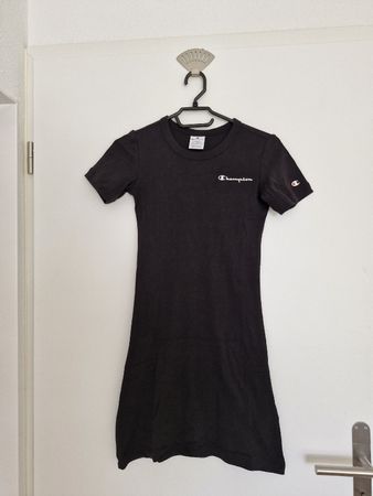 Schwarzes Champion Kleid XS