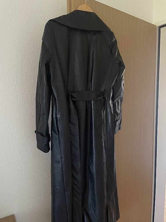 Shein Cappotti: Schwarzer Kunstledermantel – Usato da Zürich venduto da mar_5gpw 1