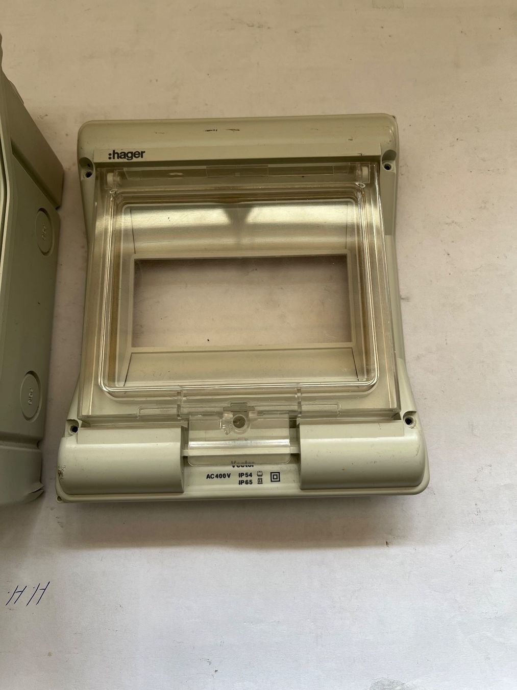 Hager Alimentation électrique: AP-Kleinverteiler "Hager" – D'occasion à Küblis par hypofacto 3