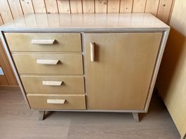 Kommode mit Schubladen und Tuer Holzfurnier 4 Schubladen