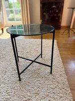 Table d'appoint en verre et métal