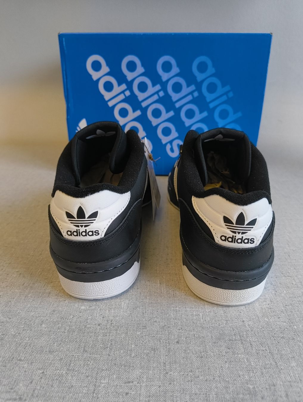 Adidas Scarpe da uomo: Adidas Rivalry Low Gr. 45 1/3 – Nuovo e nell'imballaggio originale da Uitikon Waldegg venduto da PJLS1 3