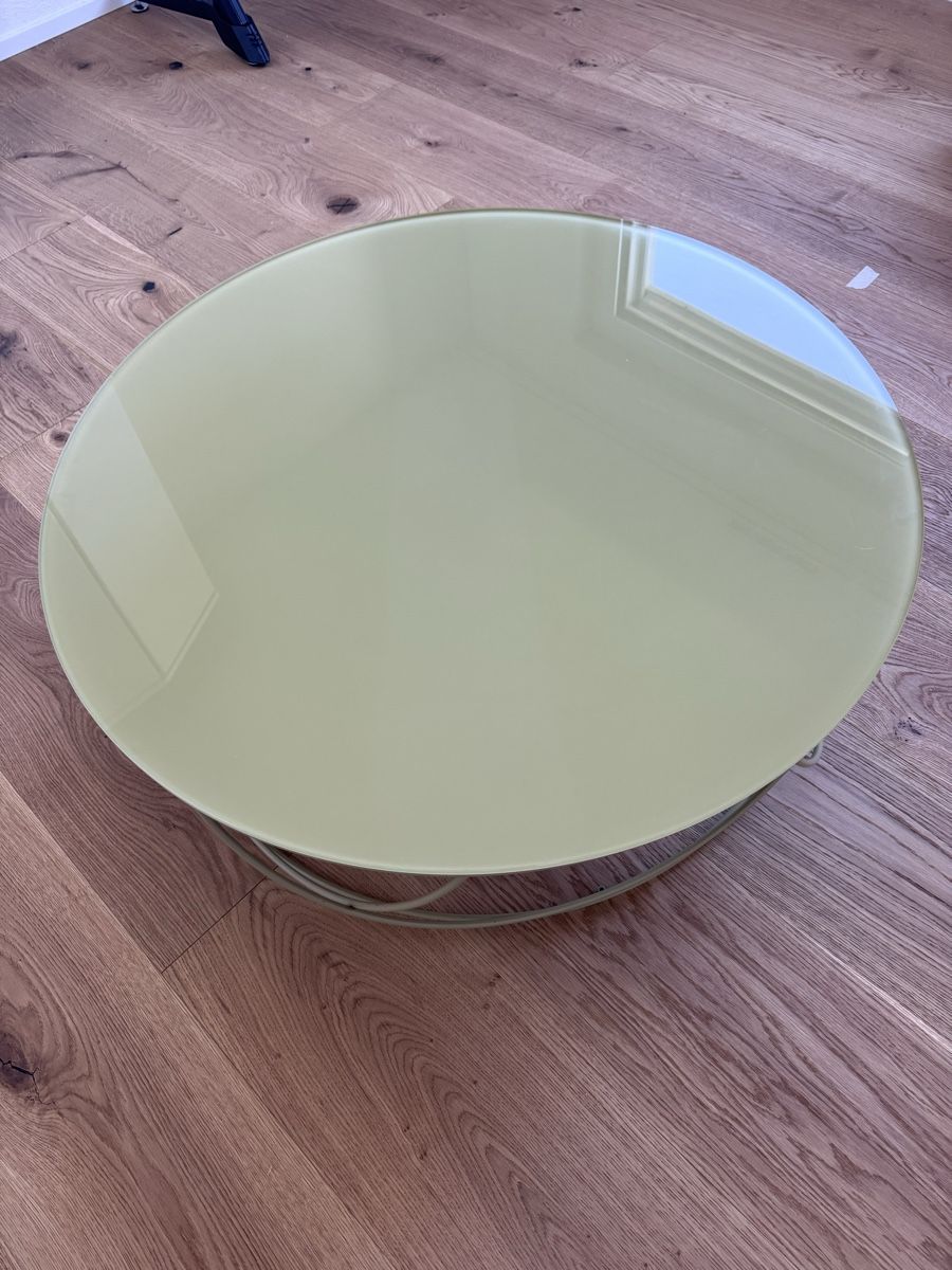 Rolf Benz Tavoli: Rolf Benz Couchtisch 95cm Durchmesser – Usato da Wettswil venduto da Fynima12