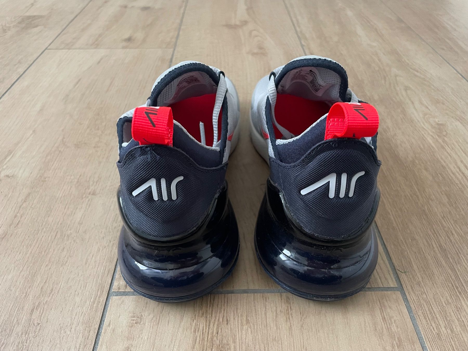 Nike Scarpe per ragazzi: Nike AIR MAX 270 Gr. 38 NEU – Nuovo (secondo la descrizione) da Waltenschwil venduto da hansnine 3
