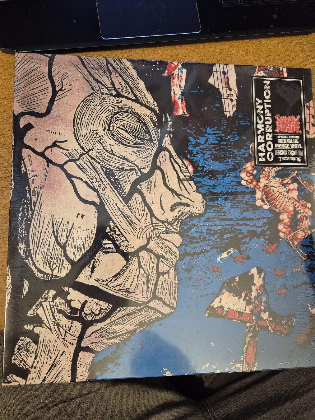 Dischi in vinile: Napalm Death - Harmony Corruption LP – Nuovo e nell'imballaggio originale da Thun venduto da Kissthis