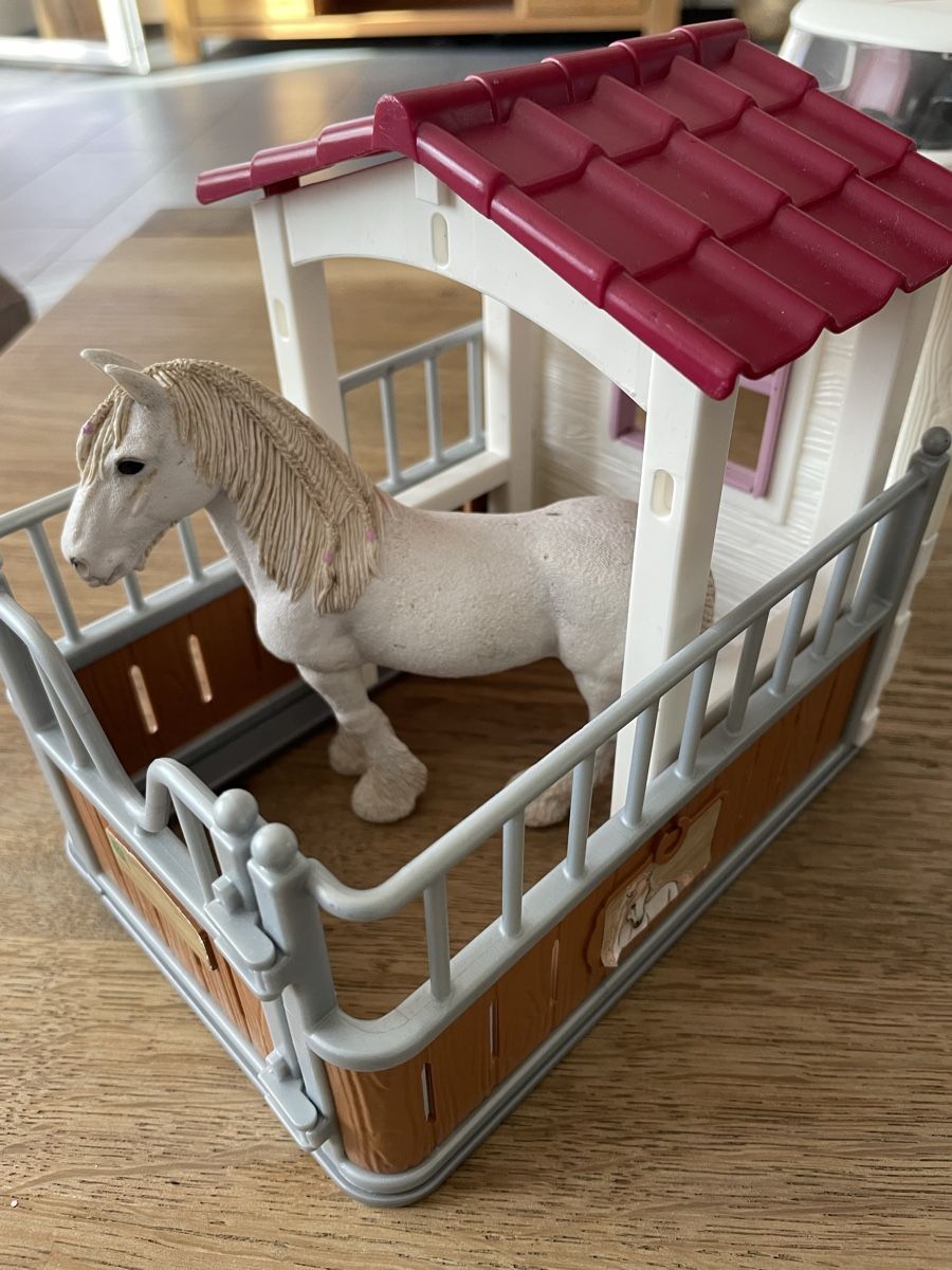 Schleich Giocattoli: Schleich Pferdeboxe – Nuovo (secondo la descrizione) da Oberembrach venduto da Marietta53