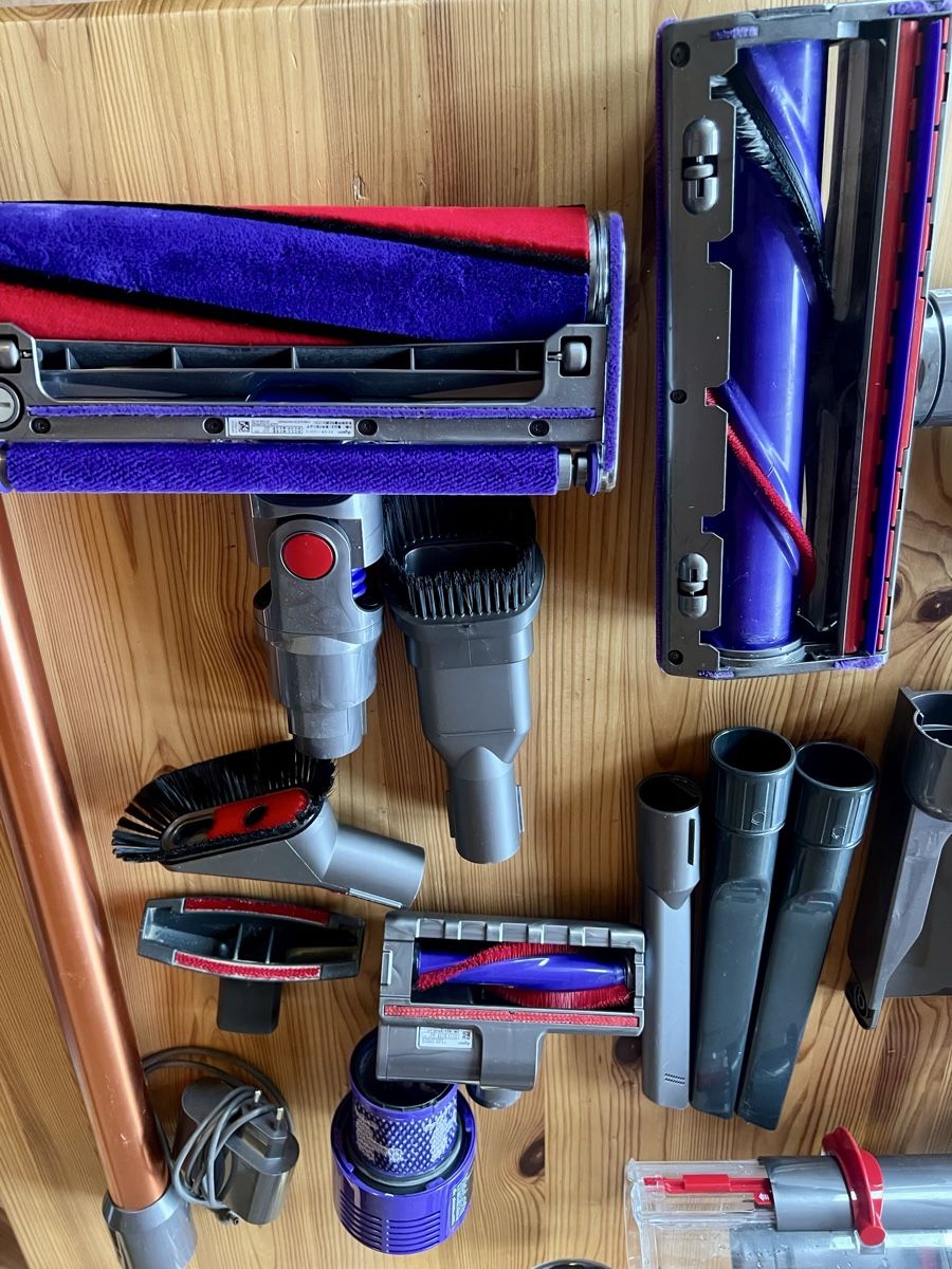 Dyson Staubsauger & Zubehör: Dysonn Cyclone V10 – Gebraucht aus Schellenberg von 98Ramona 1