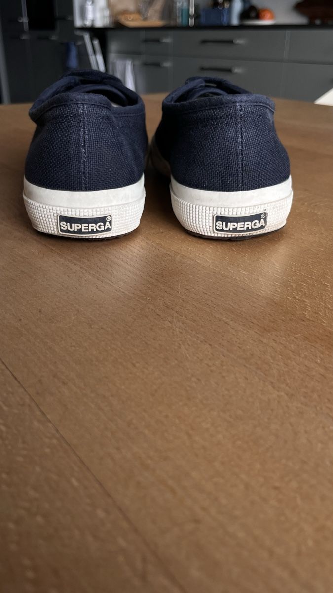 Superga Damenschuhe: Superga Schuhe dunkelblau Grösse 39 – Gebraucht aus Bern von juliette.m 3