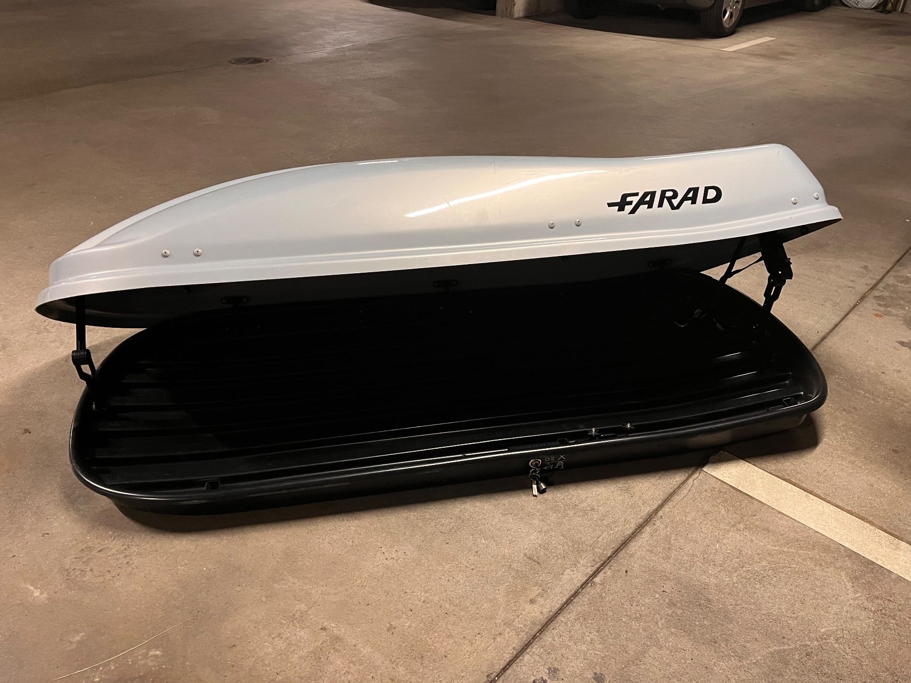 Box da tetto: Dachbox Farad Marlin 480 L – Usato da Basel venduto da Zeta45 1