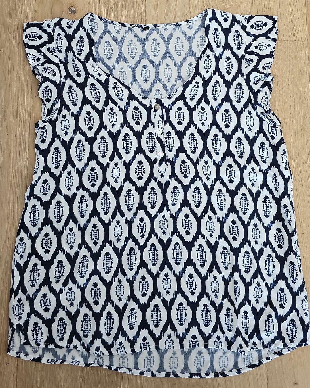 Camicette: Sommerliche Bluse mit Muster, Grösse 38/M – Usato da Birmensdorf ZH venduto da LucaToni02