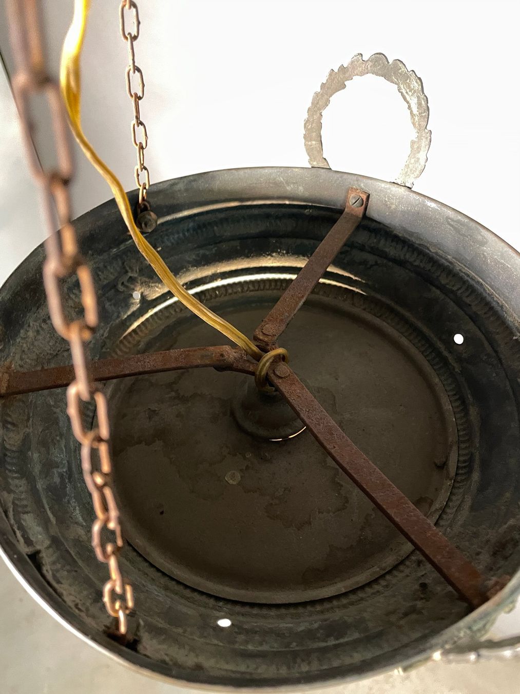 Kronleuchter & Deckenlampen: Antike Deckenleuchte aus Messing – Gebraucht aus Zürich von Hedwig-steig 6