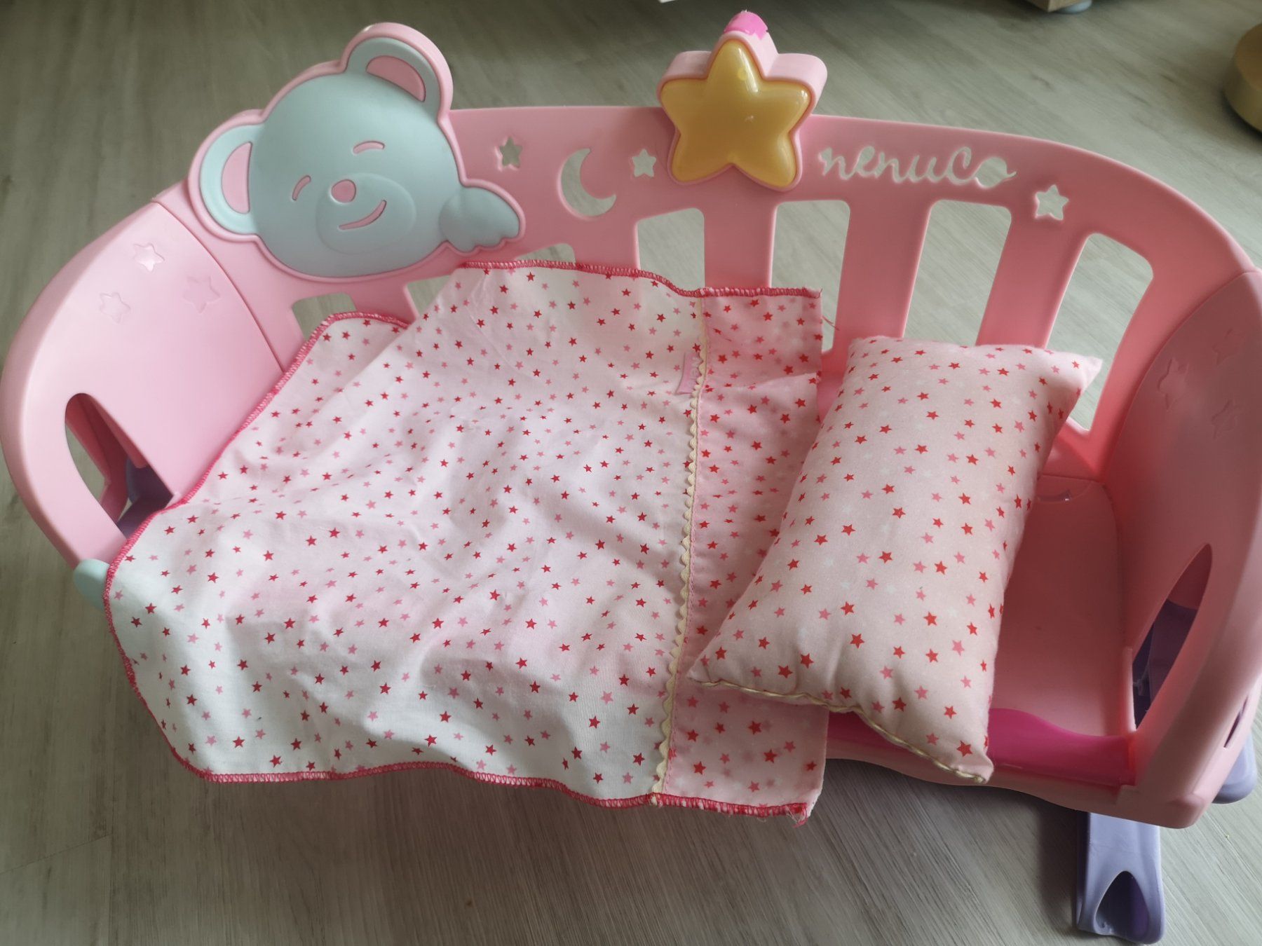 Carrozzine per bambole: Puppenwiege Bett mit Schlaflied – Usato da Ostermundigen venduto da lid_sg9q 1